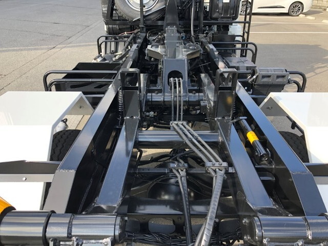 三菱ふそうファイターコンテナ専用車中型（4t）[写真17]