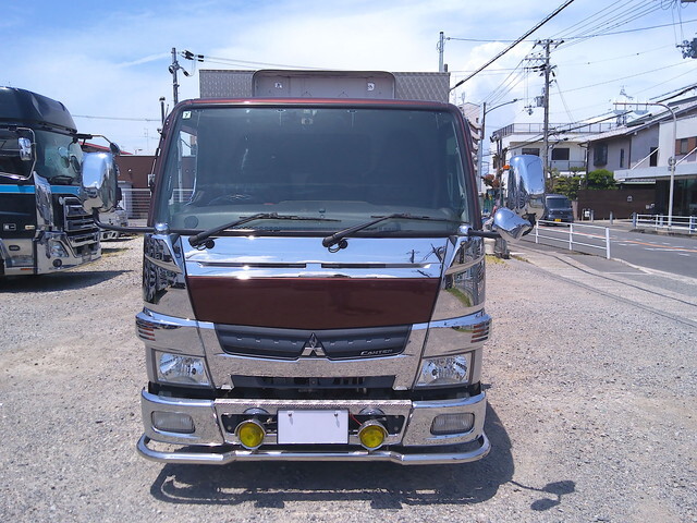 三菱ふそうキャンター平ボディ小型（2t・3t）[写真05]
