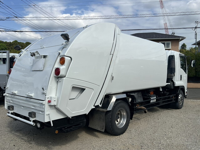 いすゞフォワードパッカー車（塵芥車）増トン（6t・8t）[写真04]