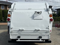 いすゞフォワードパッカー車（塵芥車）増トン（6t・8t）[写真09]