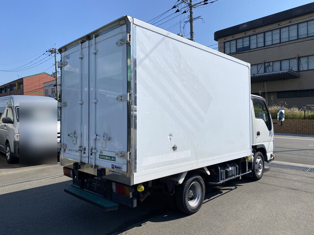 いすゞエルフ冷凍車（冷蔵車）小型（2t・3t）[写真04]