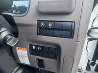 三菱ふそうキャンター平ボディ小型（2t・3t）[写真29]