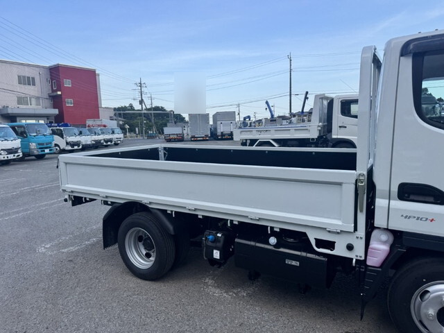 三菱ふそうキャンター平ボディ小型（2t・3t）[写真06]