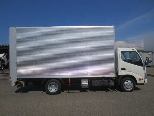 トヨタトヨエースアルミバン小型（2t・3t）[写真07]