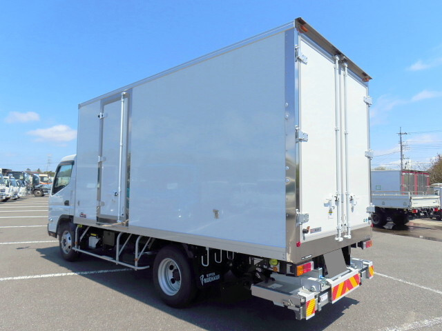 三菱ふそうキャンター冷凍車（冷蔵車）小型（2t・3t）[写真03]
