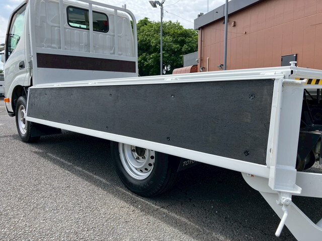 トヨタトヨエース平ボディ小型（2t・3t）[写真14]