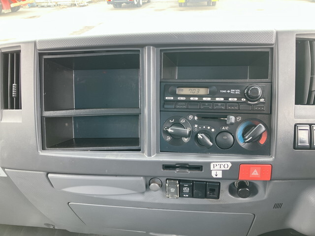 いすゞエルフパッカー車（塵芥車）小型（2t・3t）[写真36]