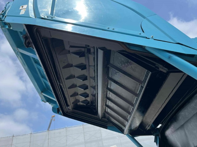 三菱ふそうキャンターパッカー車（塵芥車）小型（2t・3t）[写真18]