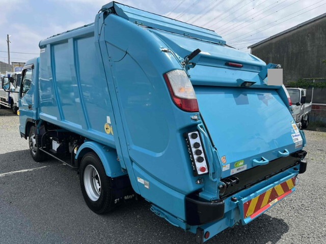 三菱ふそうキャンターパッカー車（塵芥車）小型（2t・3t）[写真02]