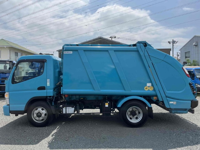 三菱ふそうキャンターパッカー車（塵芥車）小型（2t・3t）[写真06]