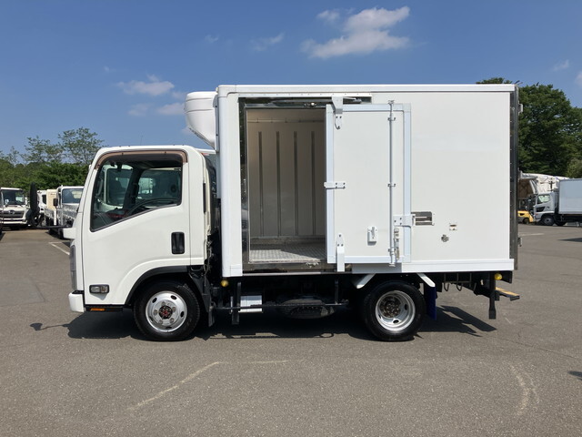 いすゞエルフ冷凍車（冷蔵車）小型（2t・3t）[写真05]