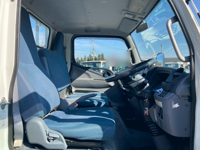 三菱ふそうキャンターアルミブロック小型（2t・3t）[写真31]