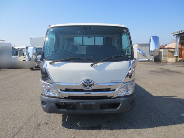 トヨタトヨエース平ボディ小型（2t・3t）[写真05]