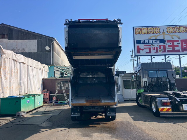 いすゞフォワードパッカー車（塵芥車）中型（4t）[写真10]