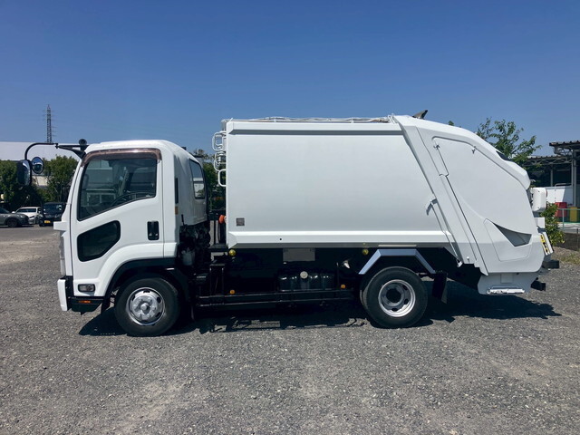いすゞフォワードパッカー車（塵芥車）中型（4t）[写真05]