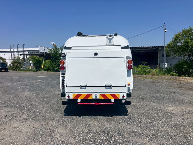 いすゞフォワードパッカー車（塵芥車）中型（4t）[写真09]