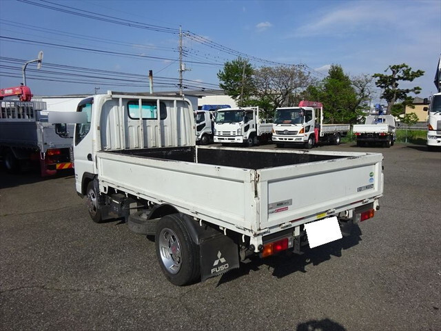 三菱ふそうキャンター平ボディ小型（2t・3t）[写真02]