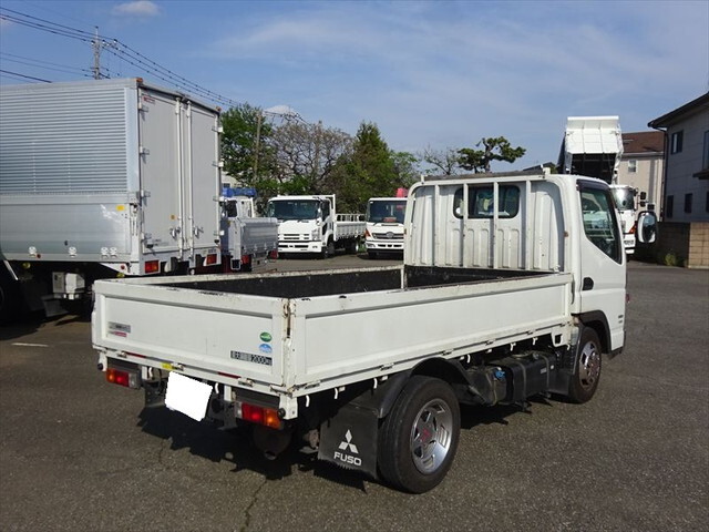 三菱ふそうキャンター平ボディ小型（2t・3t）[写真03]