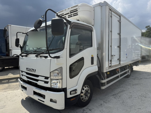 いすゞフォワード冷凍車（冷蔵車）中型（4t）[写真04]