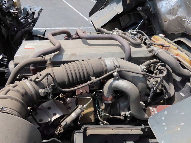 日野プロフィアトレーラーヘッド（トラクターヘッド）大型（10t）[写真12]