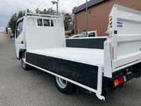 三菱ふそうキャンター平ボディ小型（2t・3t）[写真13]