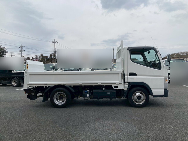 三菱ふそうキャンター平ボディ小型（2t・3t）[写真04]