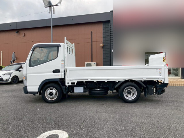 三菱ふそうキャンター平ボディ小型（2t・3t）[写真06]
