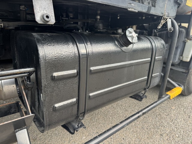 日野デュトロパッカー車（塵芥車）小型（2t・3t）[写真28]