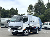日野デュトロパッカー車（塵芥車）小型（2t・3t）[写真04]