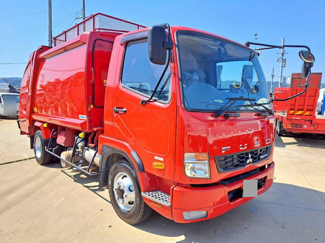 三菱ふそうファイターパッカー車（塵芥車）中型（4t）[写真01]