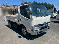 日野デュトロ平ボディ小型（2t・3t）[写真01]