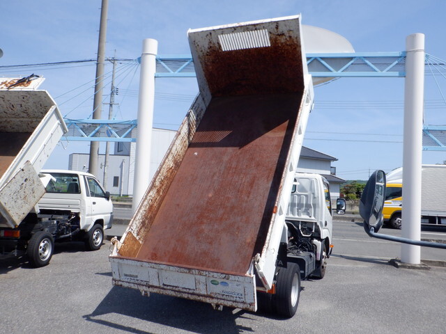 トヨタトヨエースダンプ小型（2t・3t）[写真02]