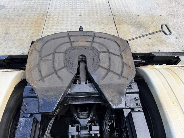 日野プロフィアトレーラーヘッド（トラクターヘッド）大型（10t）[写真35]
