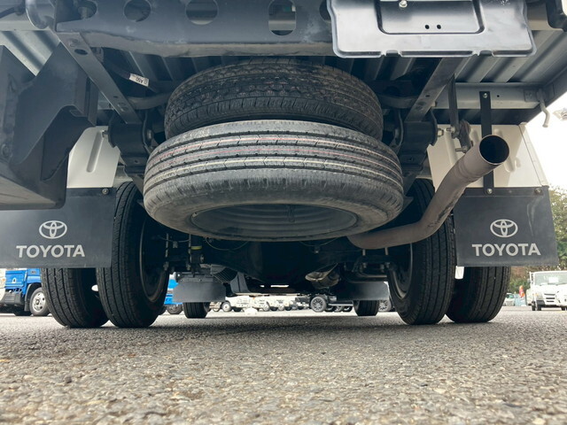 トヨタトヨエース平ボディ小型（2t・3t）[写真17]