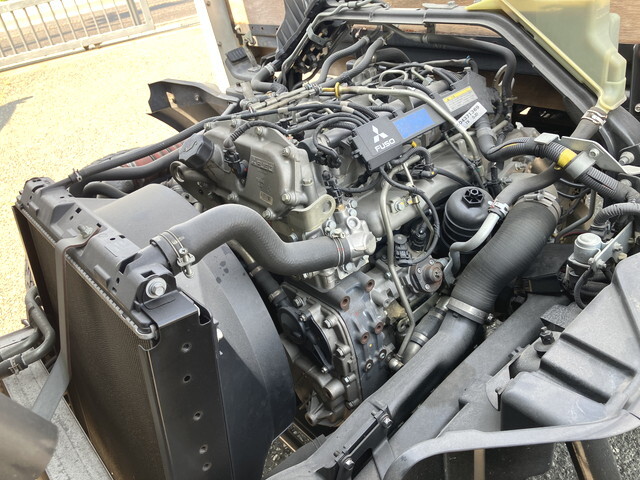 三菱ふそうキャンターアルミブロック小型（2t・3t）[写真28]