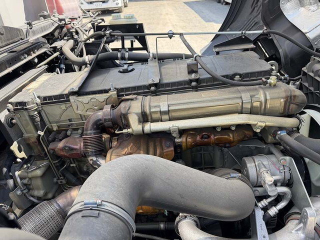 三菱ふそうスーパーグレートアルミウイング大型（10t）[写真16]