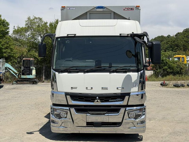 三菱ふそうスーパーグレートアルミウイング大型（10t）[写真03]