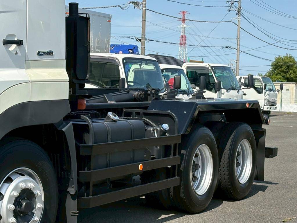 日野プロフィアコンテナ専用車大型（10t）[写真06]