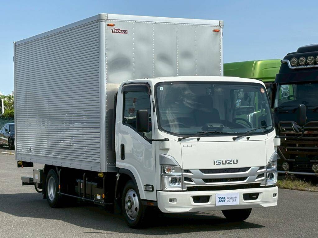 いすゞエルフアルミバン小型（2t・3t）[写真02]