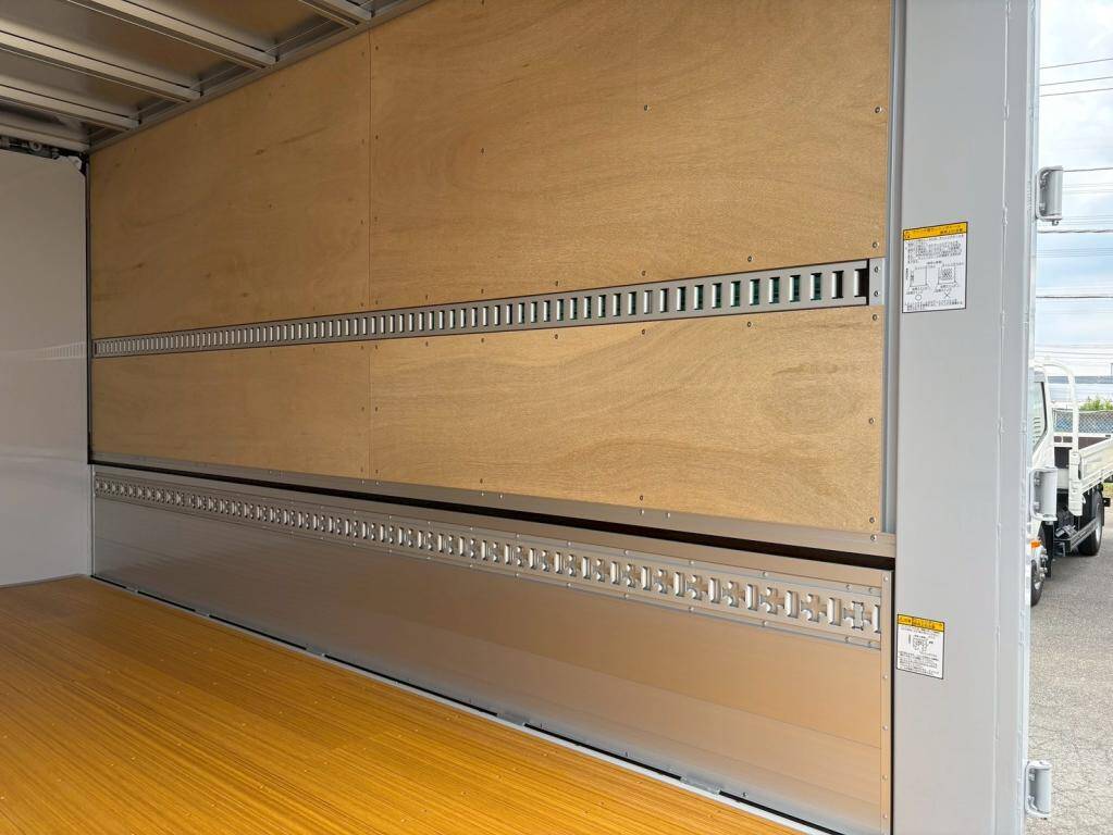 日野デュトロアルミウイング小型（2t・3t）[写真10]