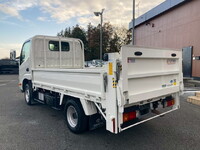 トヨタトヨエース平ボディ小型（2t・3t）[写真02]