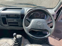 トヨタトヨエース平ボディ小型（2t・3t）[写真21]