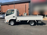 トヨタトヨエース平ボディ小型（2t・3t）[写真07]