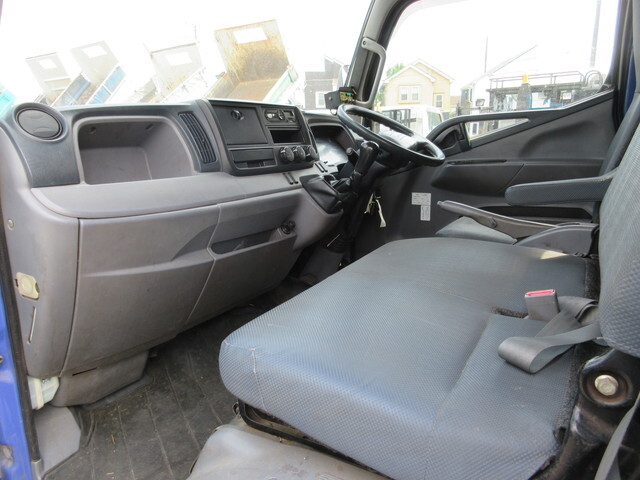 三菱ふそうキャンターパッカー車（塵芥車）小型（2t・3t）[写真15]