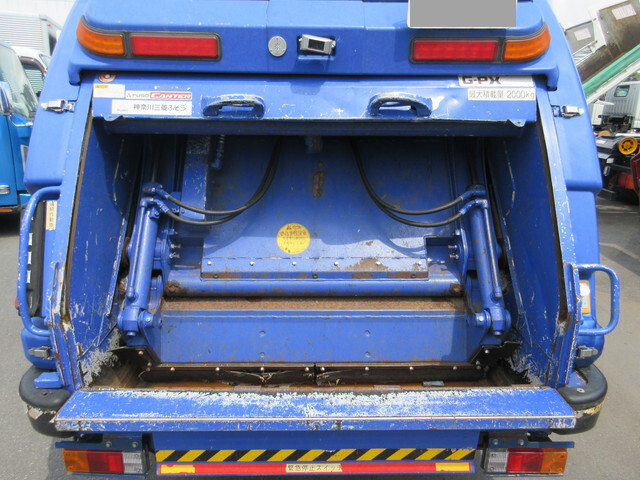 三菱ふそうキャンターパッカー車（塵芥車）小型（2t・3t）[写真25]