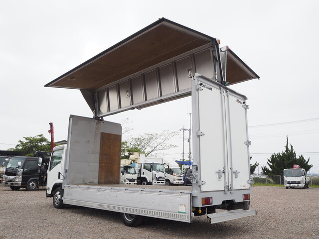 いすゞエルフアルミウイング小型（2t・3t）[写真02]