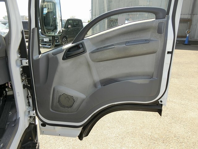 日産アトラス平ボディ小型（2t・3t）[写真18]