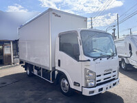 いすゞエルフパネルバン小型（2t・3t）[写真01]