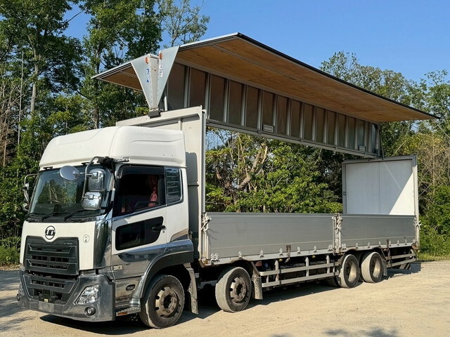 UDトラックスクオンアルミウイング大型（10t）[写真01]