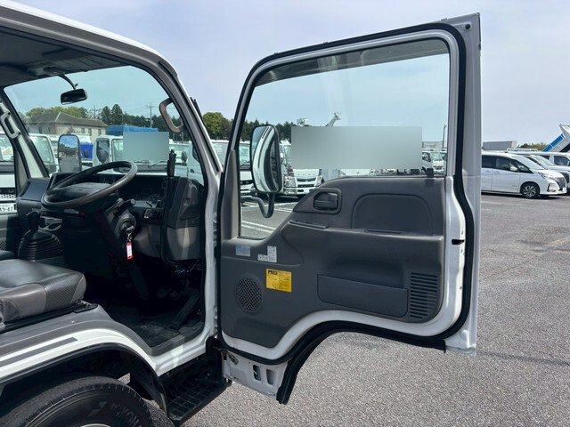 いすゞエルフダンプ小型（2t・3t）[写真28]